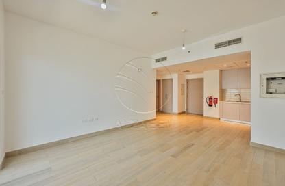 Apartment - 1 Bedroom - 1 Bathroom for rent in Waters Edge - Yas Island - Abu Dhabi