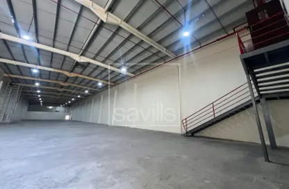 مستودع - استوديو للايجار في أم درع - أم القيوين