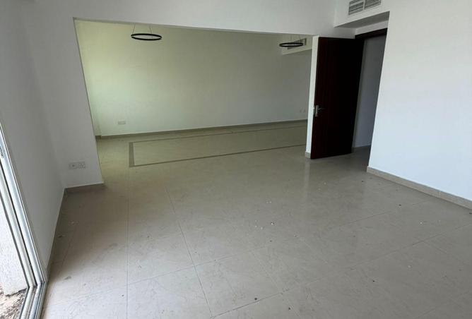 73842123 - صورة العقار 3