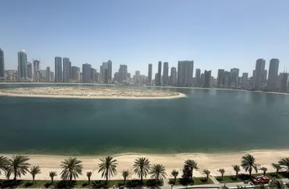 شقة - 3 غرف نوم - 4 حمامات للبيع في برج المروة 3 - أبراج المروة - الخان - الشارقة