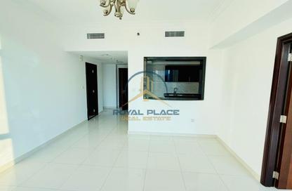 Apartment - 1 Bedroom - 2 Bathrooms for rent in Majestic Tower - Al Abraj street - Business Bay - Dubai