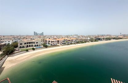 Apartment - Studio - 1 Bathroom for rent in Palm Views East - Palm Views - Palm Jumeirah - Dubai