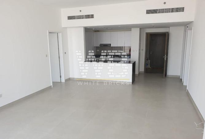 Spacious 2BR with En-Suite Baths | Park View