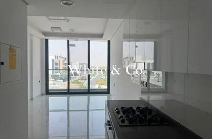 Apartment - 1 Bathroom for rent in Samana Golf Avenue - Dubai Studio City - Dubai
