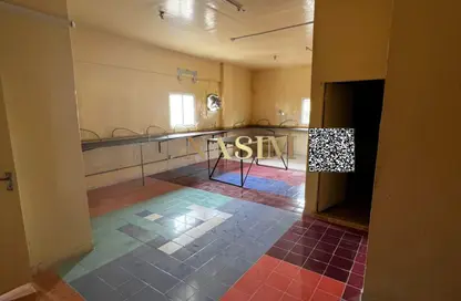 سكن عمال - استوديو - 8 حمامات للايجار في عجمان الصناعية 1 - المنطقة الصناعية - عجمان