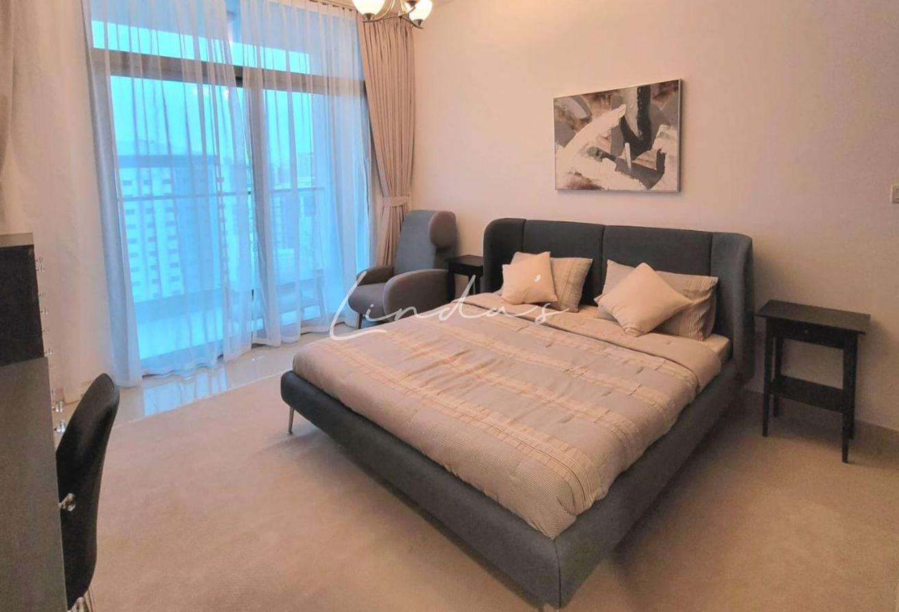 Fully Furnished | Higher Floor | Spacious Layout photo 5