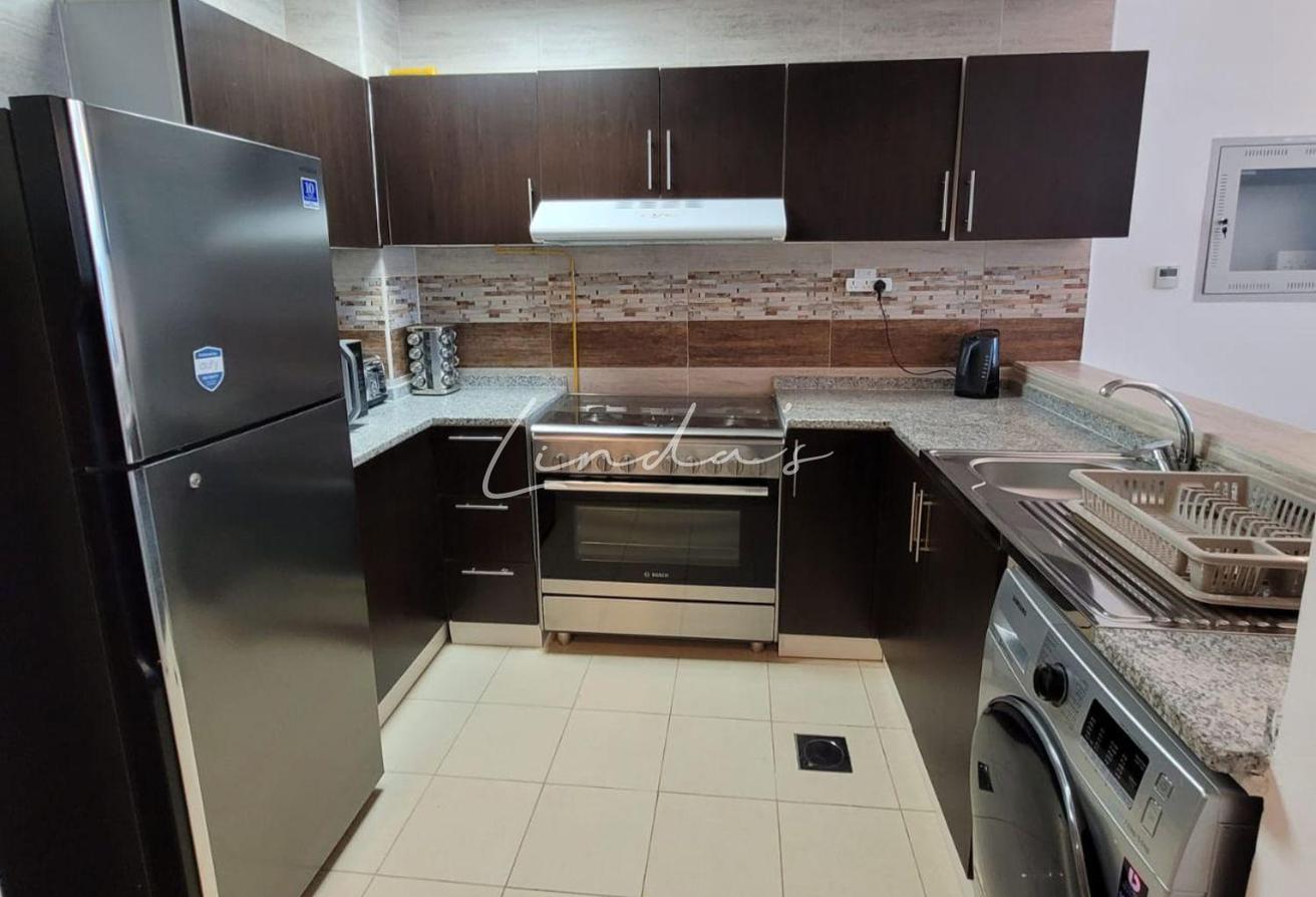 Fully Furnished | Higher Floor | Spacious Layout photo 8