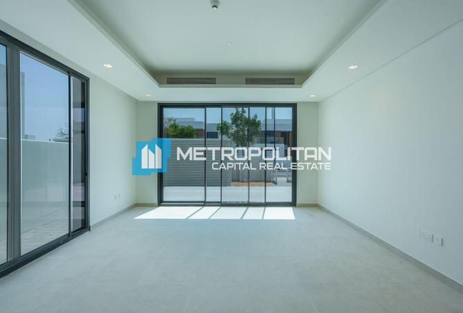 2OjxRPJ5e0u - Property Image 2