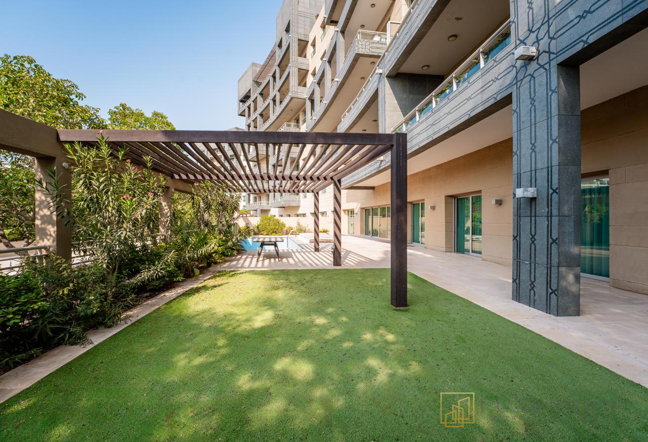 Vacant | Furnished | Prime Location photo 24