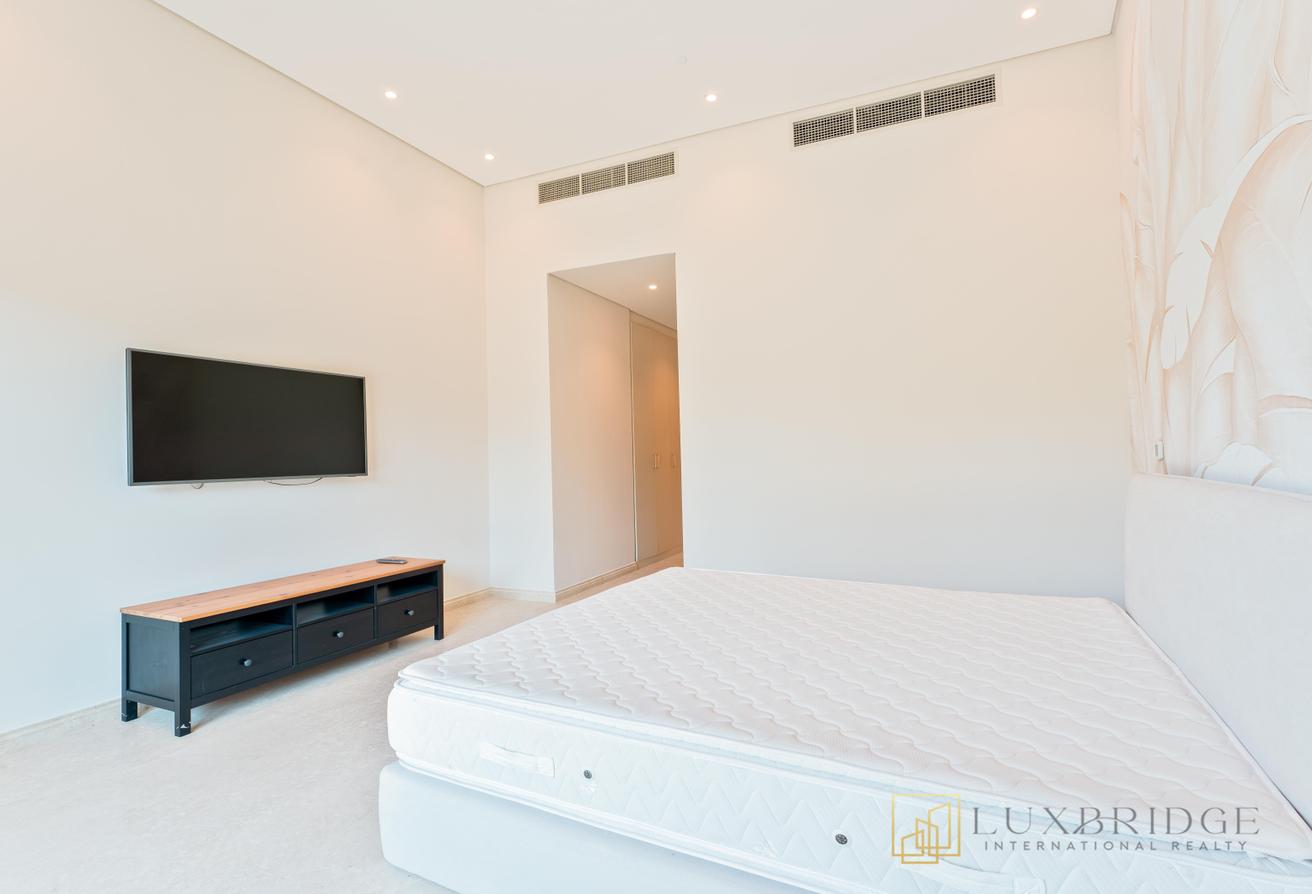Vacant | Furnished | Prime Location photo 10