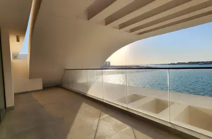 شقة - 4 غرف نوم - 6 حمامات للايجار في برج السيل - الدانة - شاطئ الراحة - أبوظبي