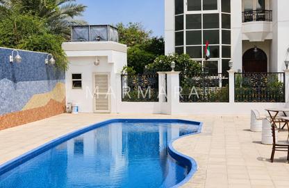 Villa - 5 Bedrooms - 5 Bathrooms for rent in Jumeirah 1 Villas - Jumeirah 1 - Jumeirah - Dubai Villa - 5 Bedrooms - 5 Bathrooms for rent in Jumeirah 1 Villas - Jumeirah 1 - Jumeirah - Dubai