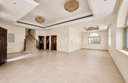 Villa - 5 Bedrooms - 5 Bathrooms for rent in Jumeirah 1 Villas - Jumeirah 1 - Jumeirah - Dubai
