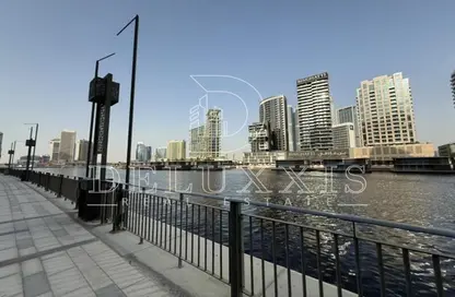 Apartment - 2 Bedrooms - 3 Bathrooms for sale in The Crestmark - Business Bay - Dubai