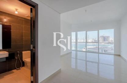 Apartment - 2 Bedrooms - 3 Bathrooms for rent in MAG 5 - Marina Square - Al Reem Island - Abu Dhabi