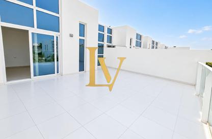 Townhouse - 3 - 5 for rent in Vardon - Damac Hills 2 - Dubai