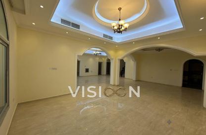 Villa - 5 - 6 for rent in Al Quoz 2 - Al Quoz - Dubai Villa - 5 - 6 for rent in Al Quoz 2 - Al Quoz - Dubai