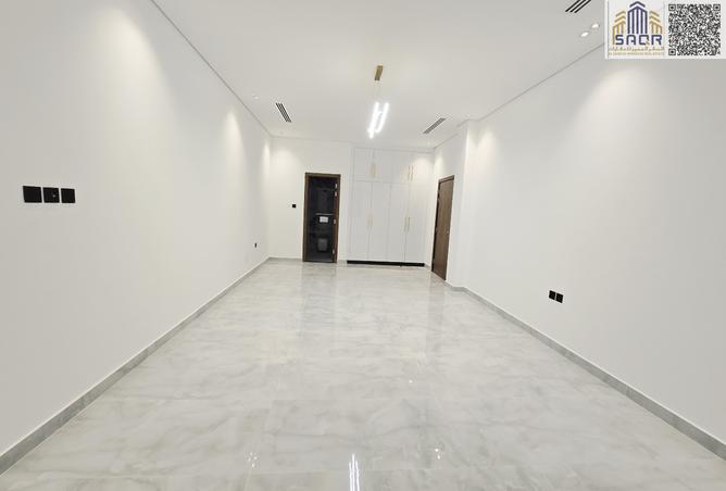 82350552 - Property Image 3