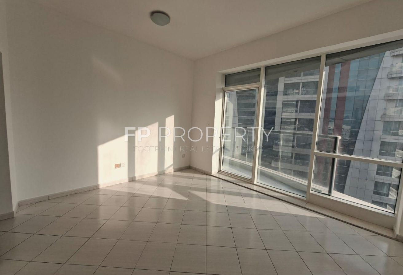 Higher Floor | Bright | Ready to Move photo 2