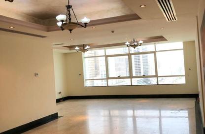 Apartment - 3 Bedrooms - 4 Bathrooms for sale in Al Majaz 2 - Al Majaz - Sharjah
