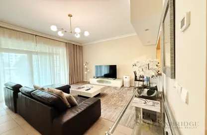 Apartment - 2 Bedrooms - 4 Bathrooms for rent in Al Nabat - Shoreline Apartments - Palm Jumeirah - Dubai