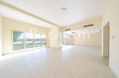 تاون هاوس - 4 غرف نوم - 3 حمامات للايجار في تاون هاوسز قرية الحمرا - قرية الحمرا - رأس الخيمة