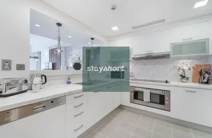 Apartment - 3 Bedrooms - 4 Bathrooms for rent in Marina Residences 2 - Marina Residences - Palm Jumeirah - Dubai