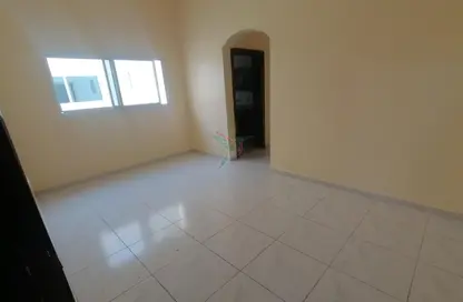 Apartment - 2 Bedrooms - 2 Bathrooms for rent in Al Khrais - Al Jimi - Al Ain