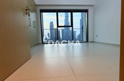 Apartment - 2 - 2 for rent in Burj Royale - Downtown Dubai - Dubai