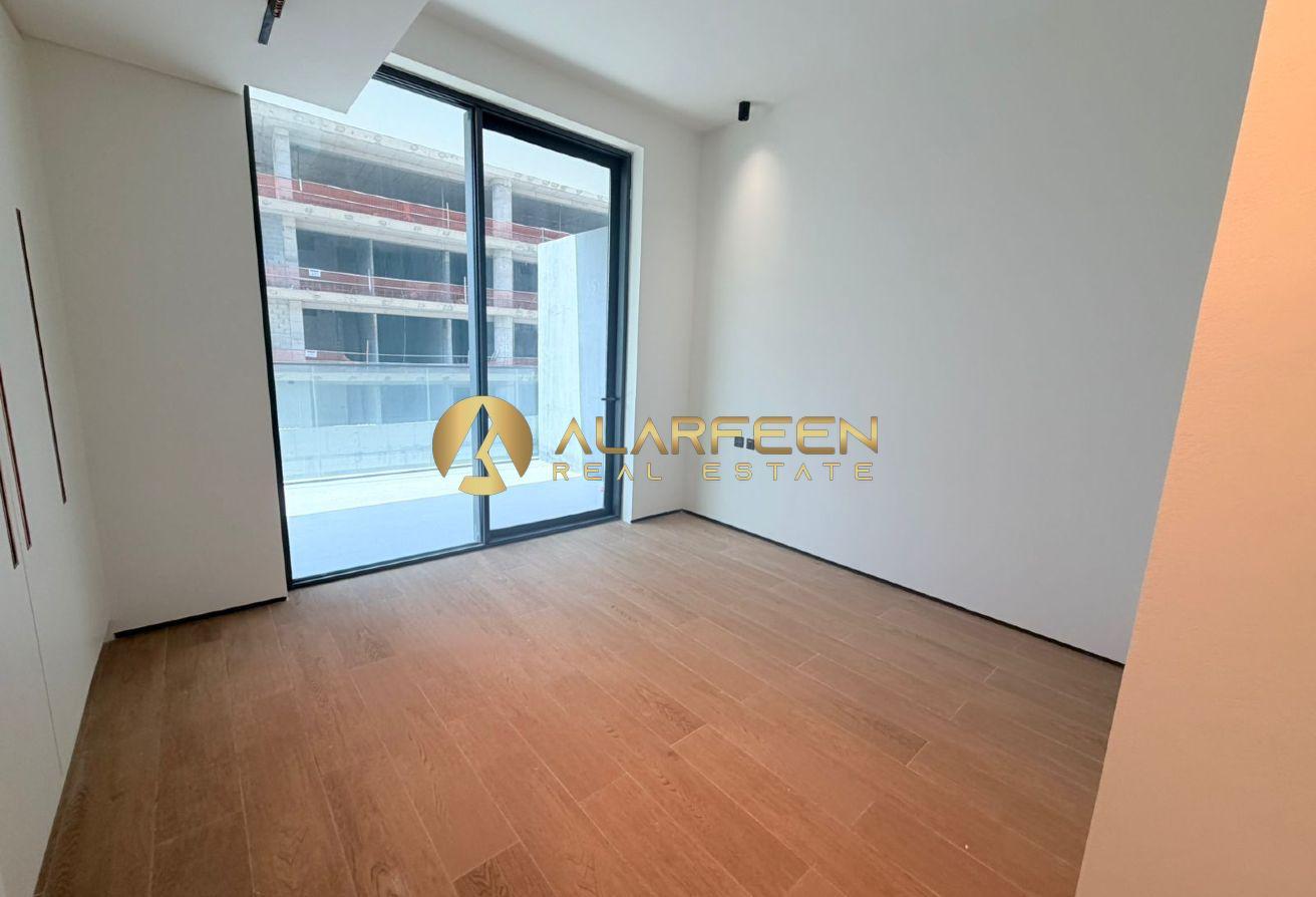 Semi Furnished 2BR | Vacant | New Building photo 5