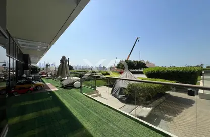 Apartment - 2 Bedrooms - 4 Bathrooms for sale in The 8 - The Crescent - Palm Jumeirah - Dubai