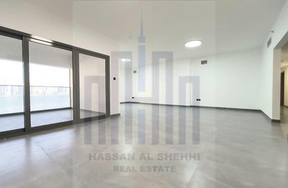 Apartment - 4 Bedrooms - 6 Bathrooms for rent in Safia Tower - Al Majaz 3 - Al Majaz - Sharjah