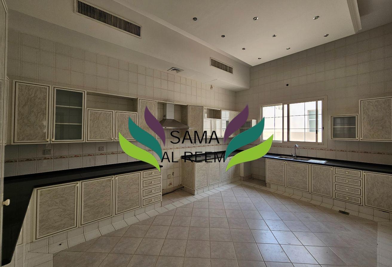 Spacious 5Bed Study Villa| Maid |Driver | Jumeirah photo 8