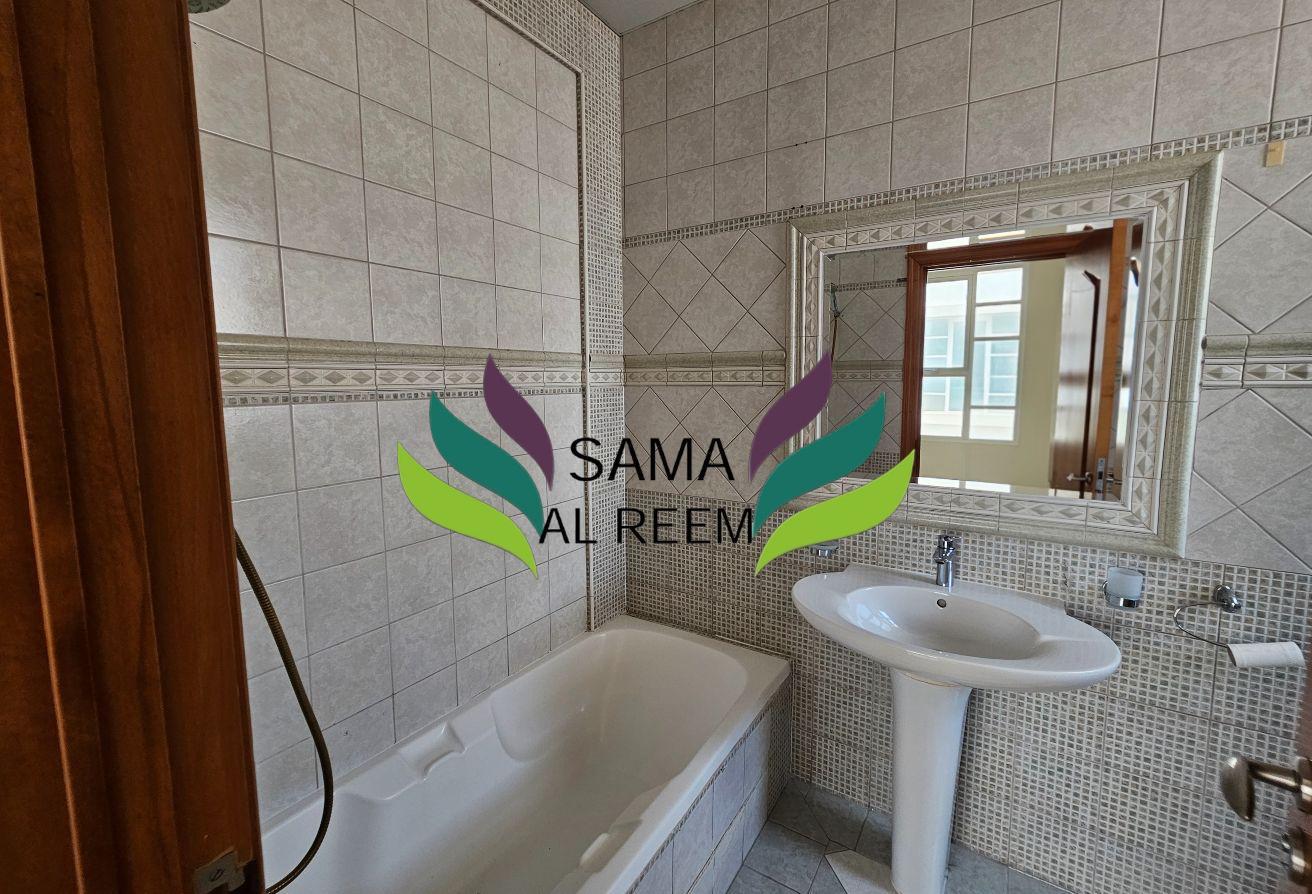 Spacious 5Bed Study Villa| Maid |Driver | Jumeirah photo 25