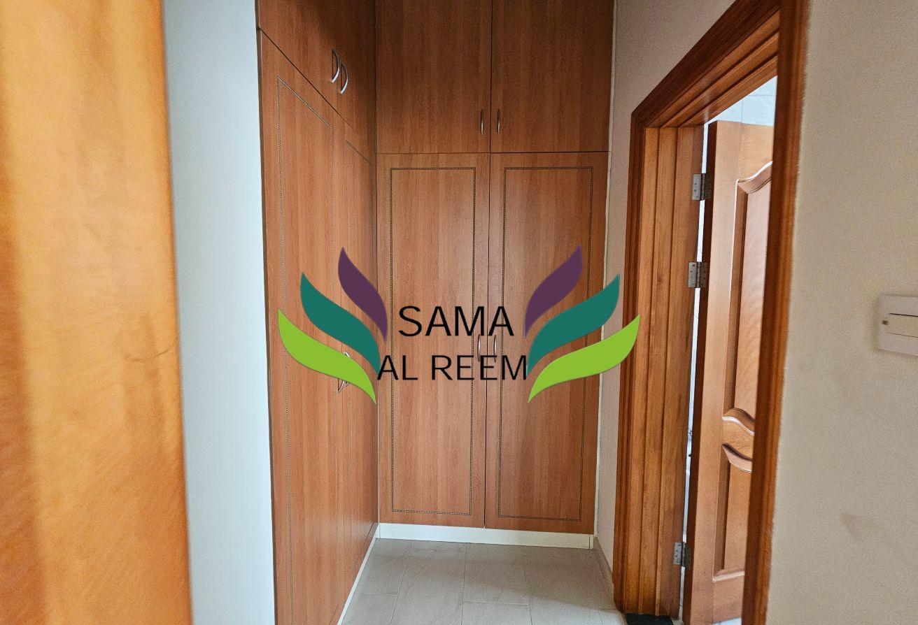 Spacious 5Bed Study Villa| Maid |Driver | Jumeirah photo 14