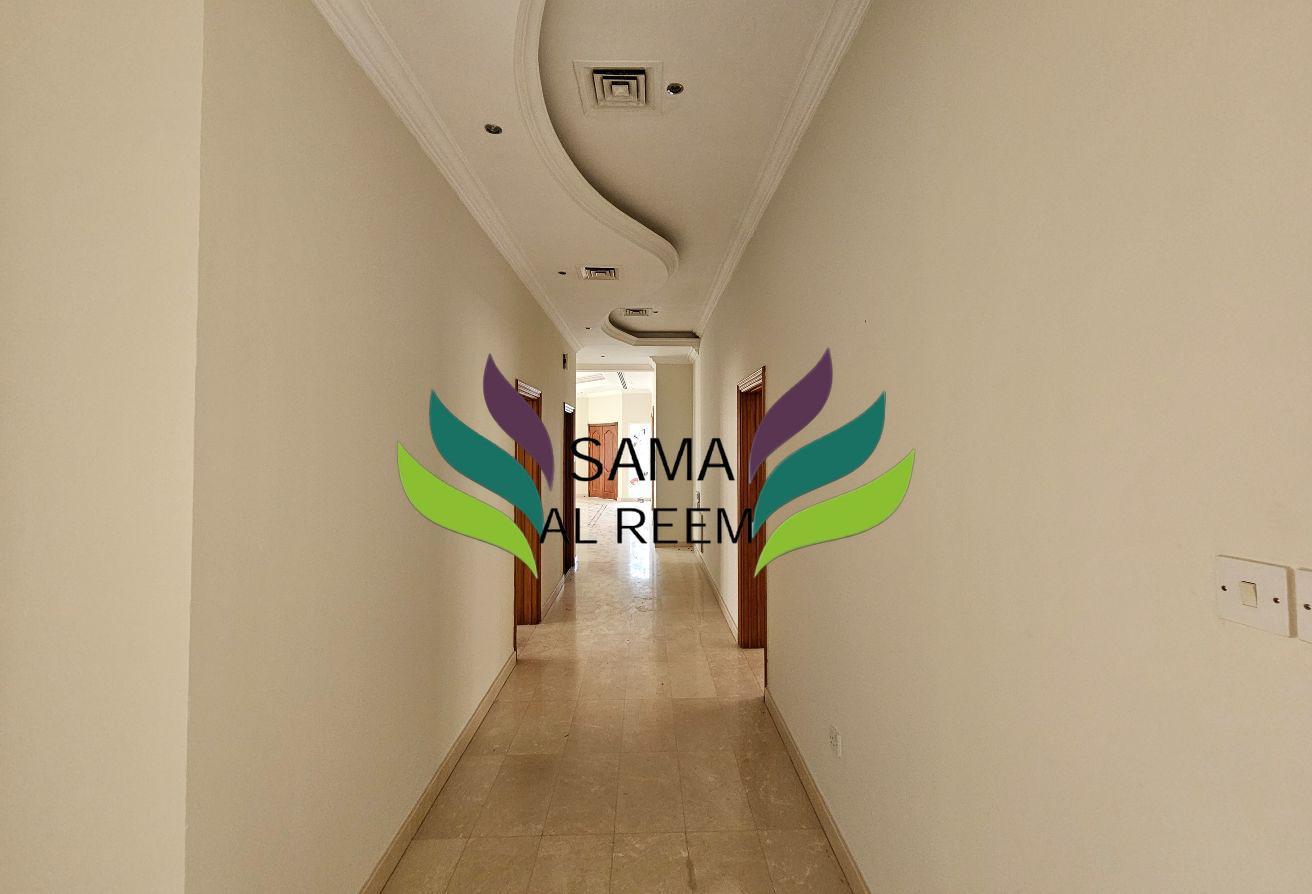Spacious 5Bed Study Villa| Maid |Driver | Jumeirah photo 10