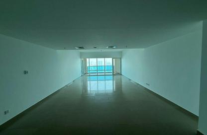 Apartment - 3 Bedrooms - 4 Bathrooms for rent in Al Khan Corniche - Al Khan - Sharjah