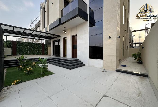 144637037 - Property Image 2