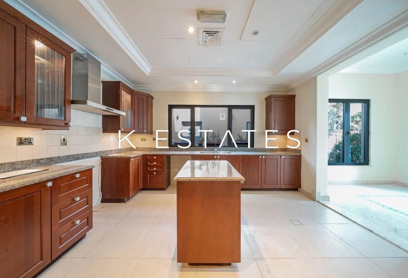Signature Villas Frond K
