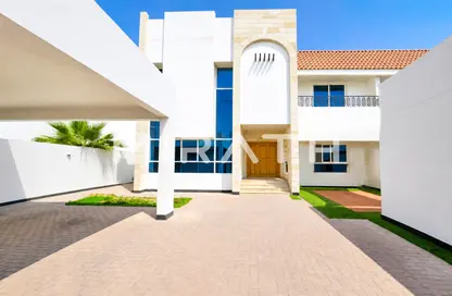 Villa - 5 Bedrooms - 5 Bathrooms for rent in Umm Suqeim 1 Villas - Umm Suqeim 1 - Umm Suqeim - Dubai