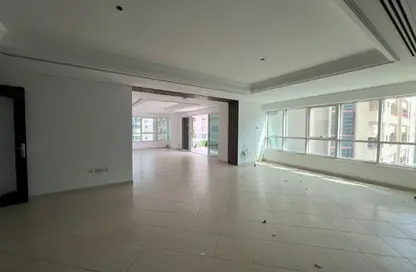 Apartment - 3 Bedrooms - 4 Bathrooms for rent in Al Majaz 1 - Al Majaz - Sharjah