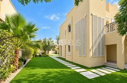 Villa - 4 Bedrooms - 5 Bathrooms for rent in District 3 - Jumeirah Village Triangle - Dubai