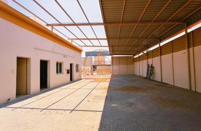 Factory - Studio - 2 Bathrooms for rent in Al Sajaa S - Al Sajaa - Sharjah