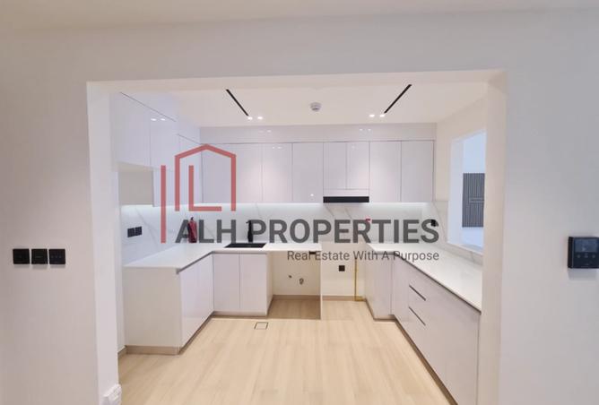 128350399 - Property Image 3