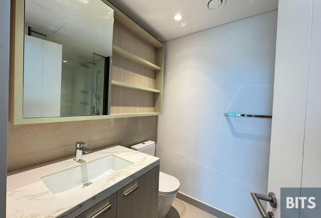 FULLY FURNISHED | MODERN UNIT | PRIME LOCATION photo 11