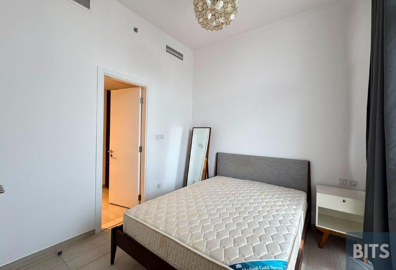 FULLY FURNISHED | MODERN UNIT | PRIME LOCATION photo 7