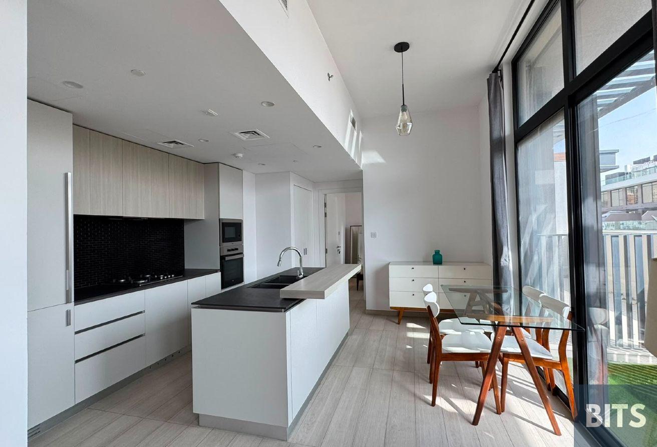 FULLY FURNISHED | MODERN UNIT | PRIME LOCATION photo 6