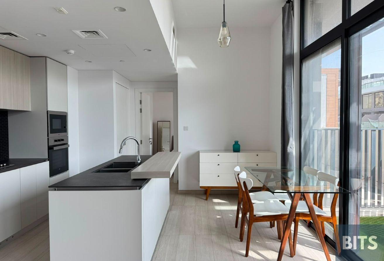 FULLY FURNISHED | MODERN UNIT | PRIME LOCATION photo 5