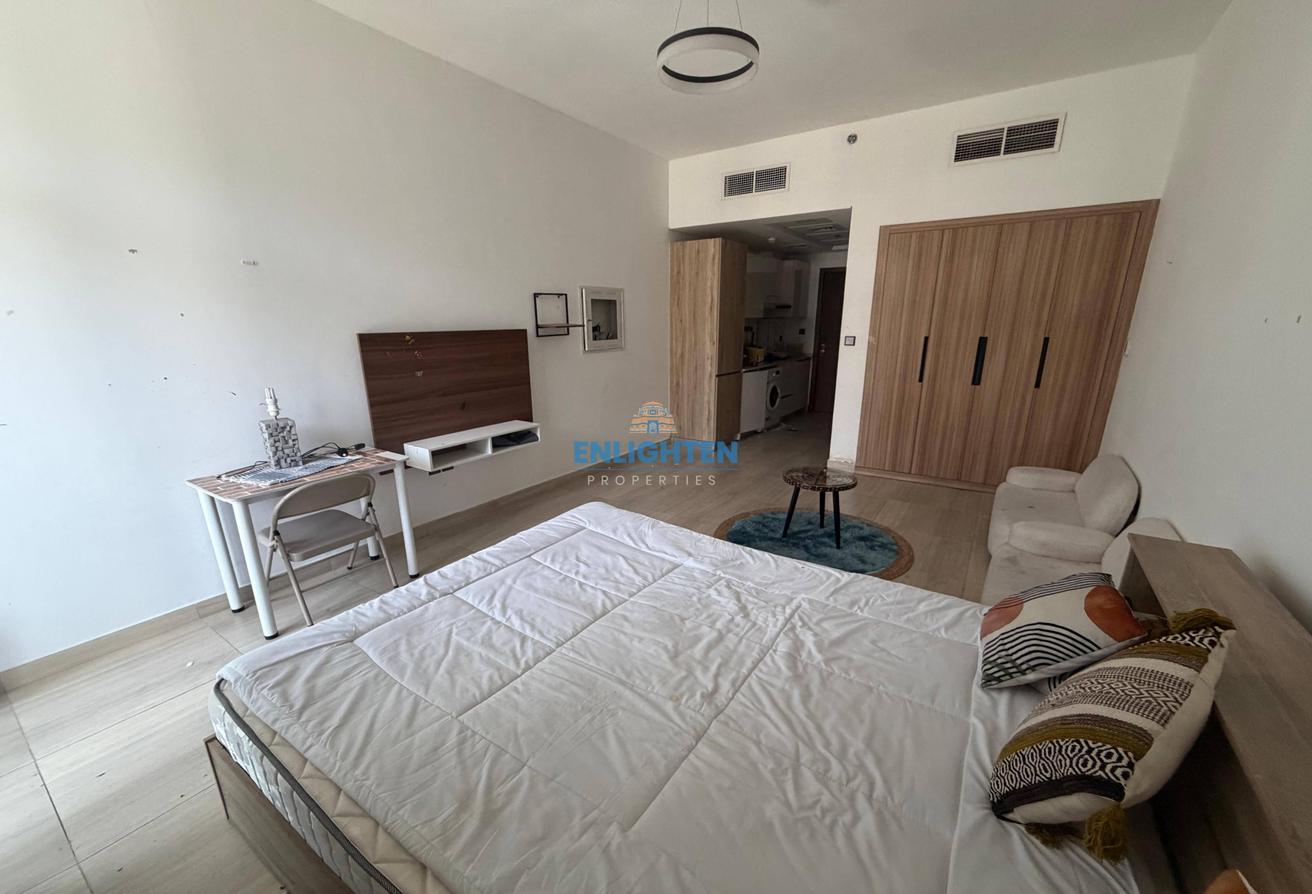 STUDIO | SEMI FURNISHED | POOL VIEW | MODERN photo 3