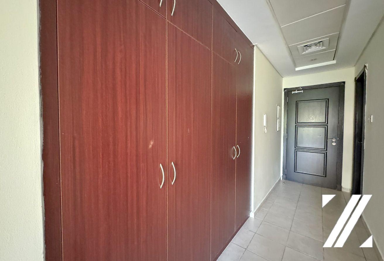 Spacious Studio | Prime Location | Well-Maintained photo 8